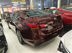 نيسان ألتيما